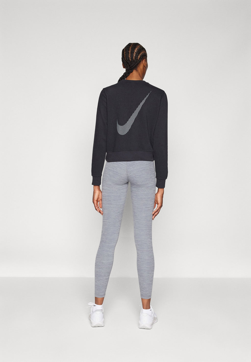 Nike Performance ONE