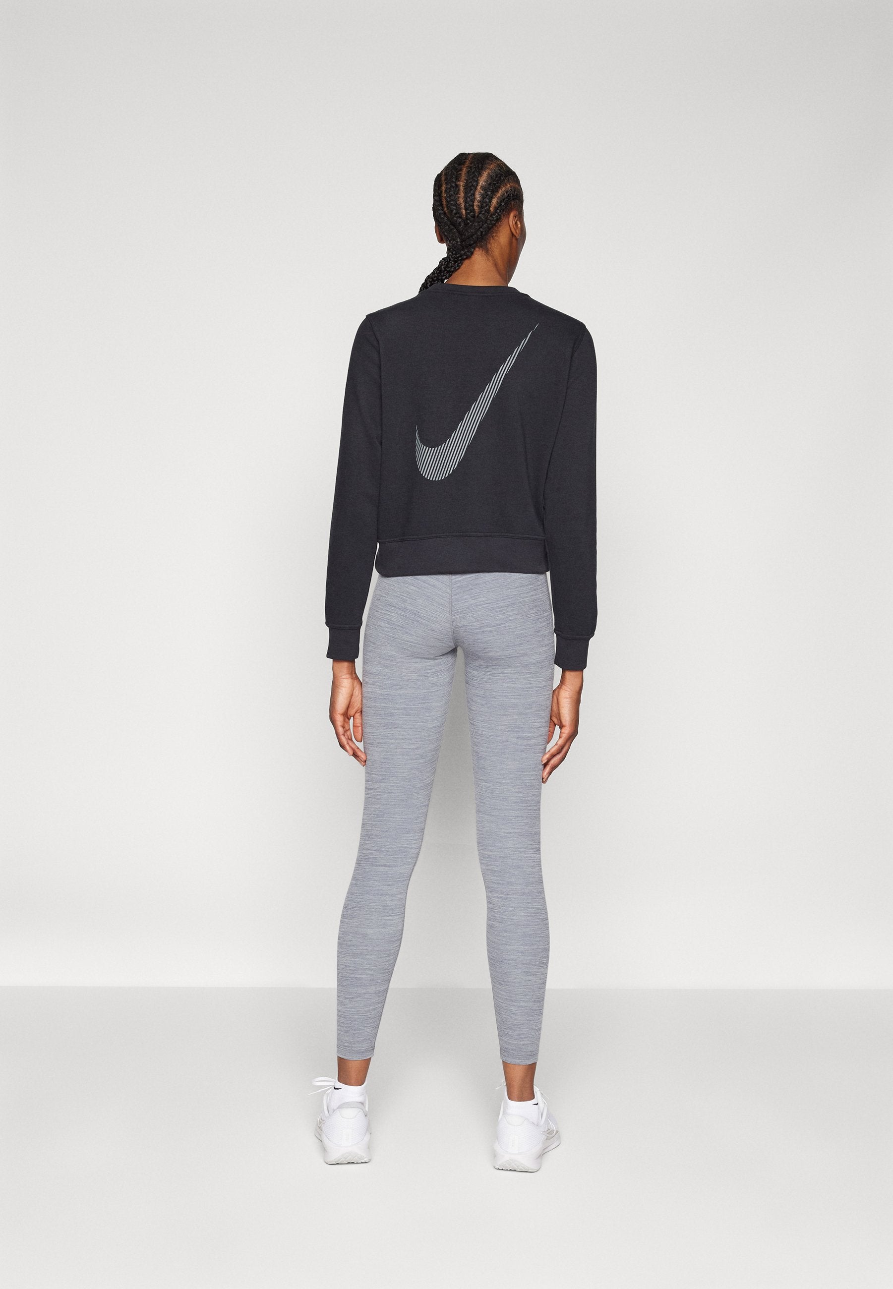 Nike Performance ONE