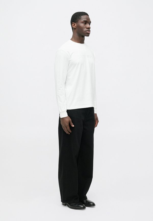 Essential Collective EMBROIDERED LONG SLEEVE