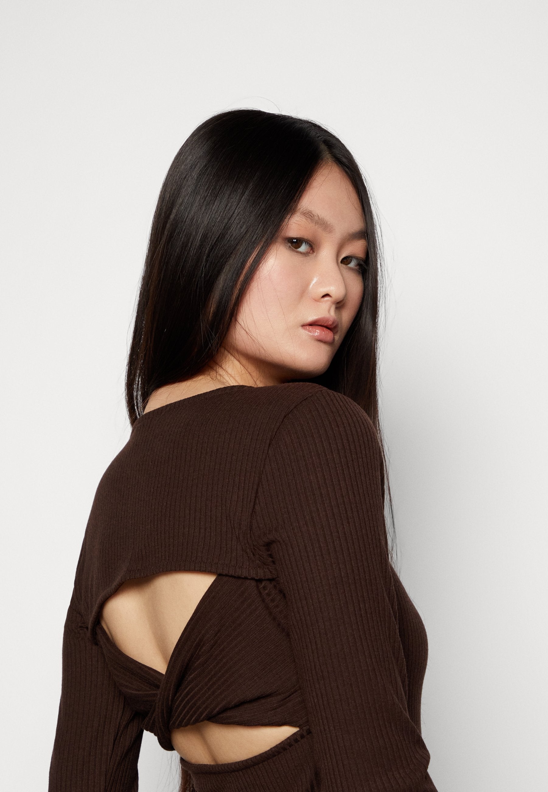 Forever New EMMA TWIST BACK MIDI DRESS