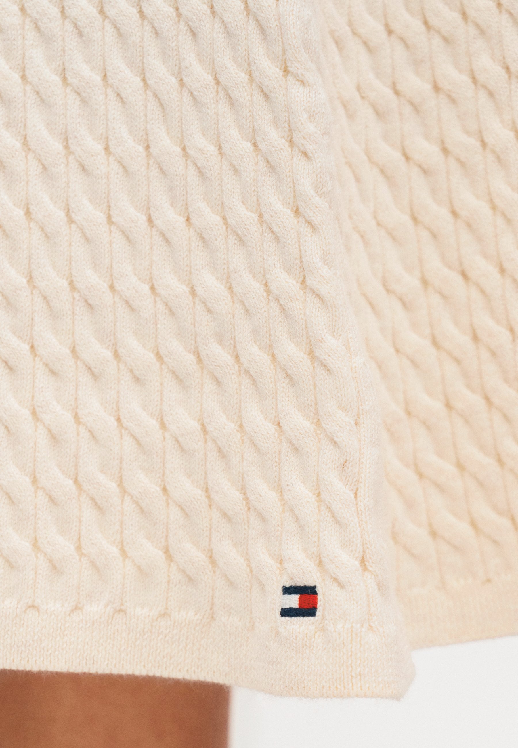 FINE CABLE KNIT MIDI A-LINE SKIRT Media 6
