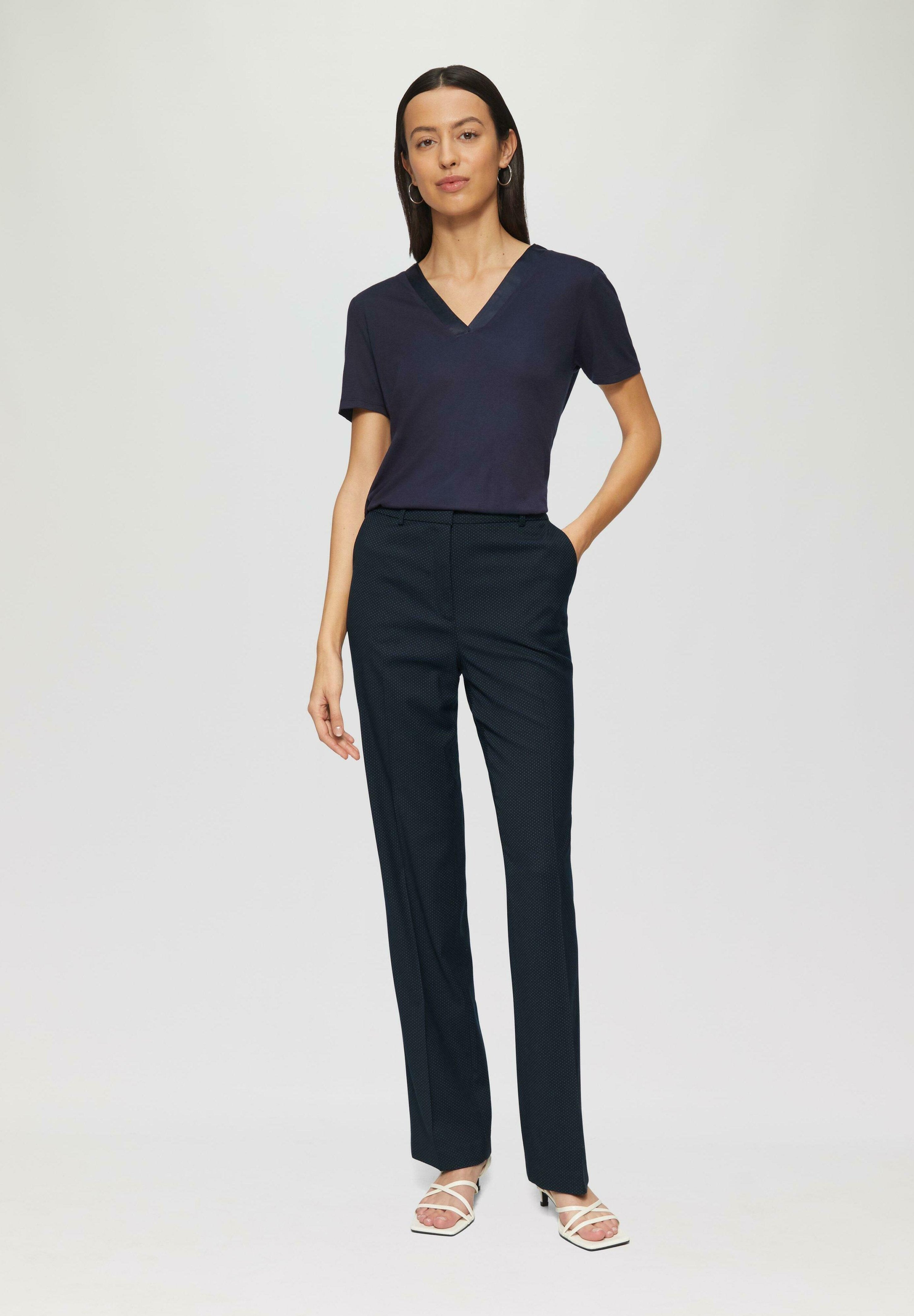s.Oliver BLACK LABEL FEIN GEPUNKTETE