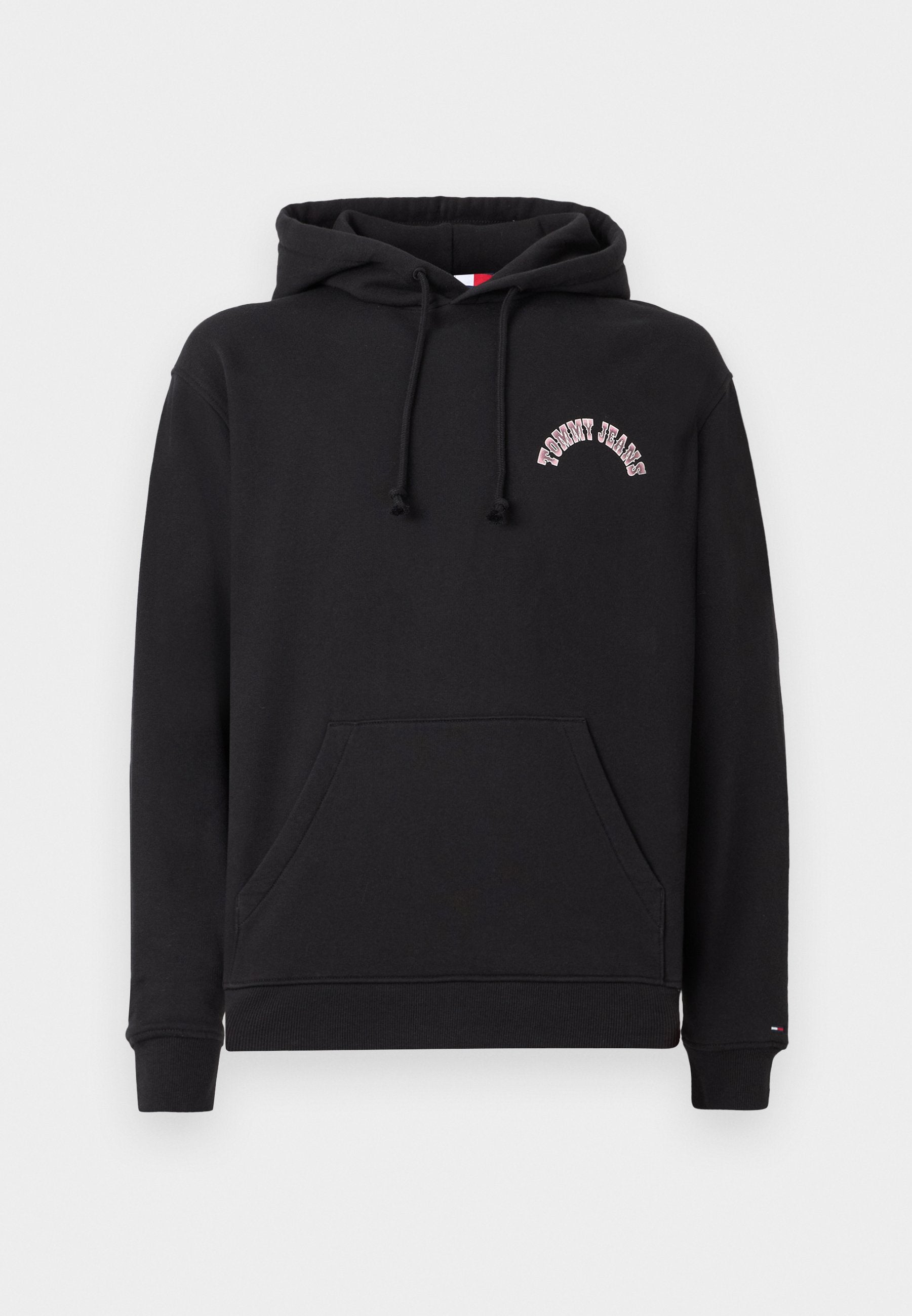 Schwarzer Hoodie aus einem Baumwollmix, mit einer Fronttasche, Rippbündchen und einem Logo in pinkem Text auf der linken Brustseite.