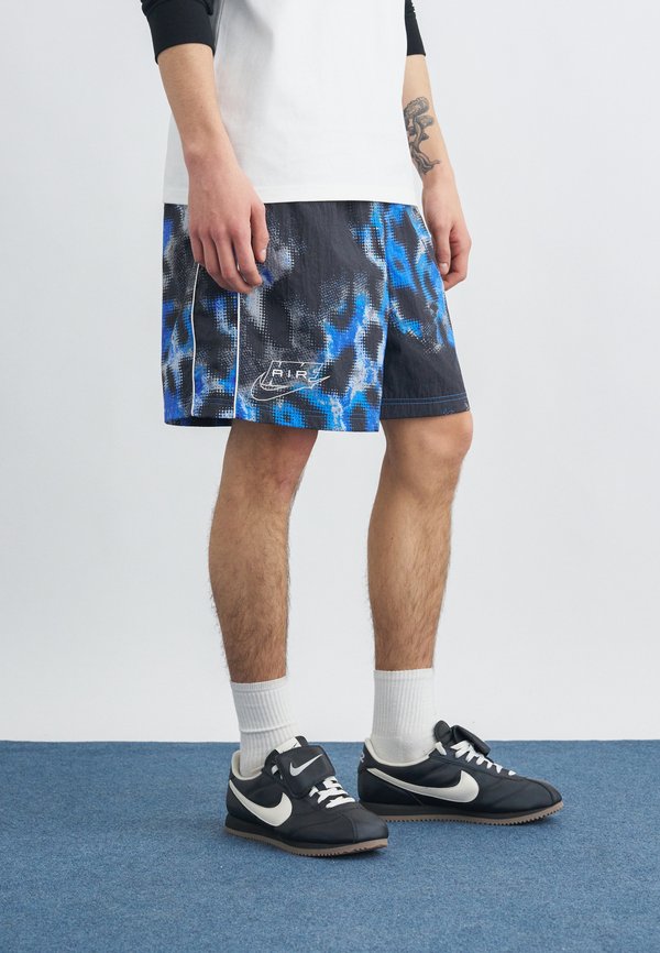 Nike Sportswear Shorts - blue crystal