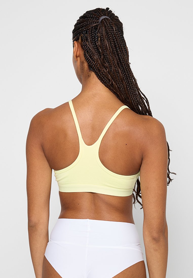 Fabletics THE LIVE-IN