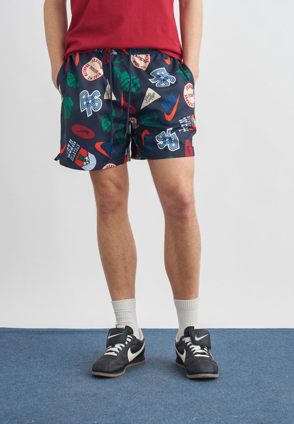 Nike Sportswear CLUB FLOW REISSUE - Shorts - obsidian/khaki