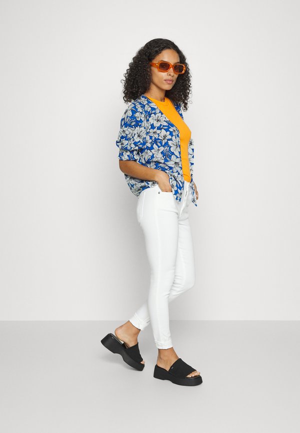 ONLY Petite ONLFREDERIKKE V NECK