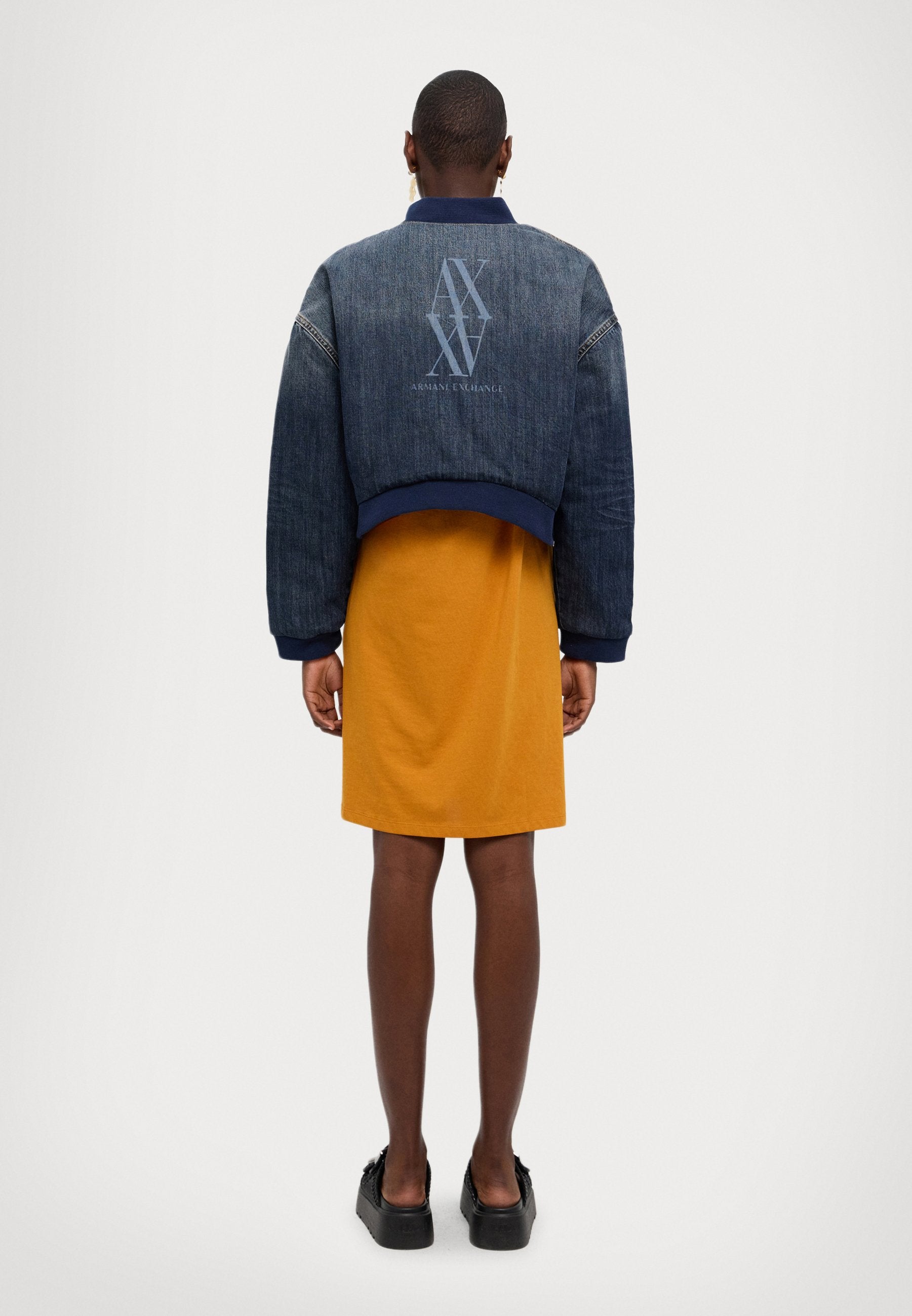 BLOUSON Media 4