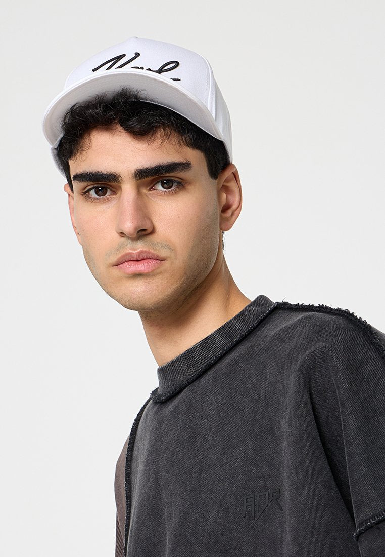 KARL LAGERFELD Cap Media 2