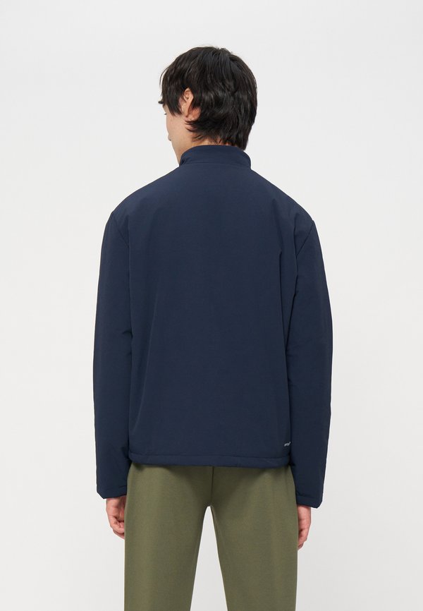 EA7 Emporio Armani