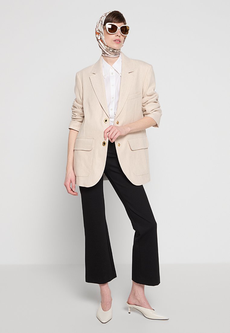 COACH RELAXED FIT
