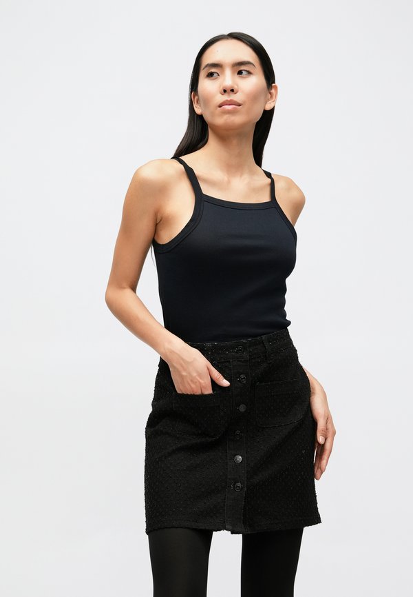 Armani Exchange