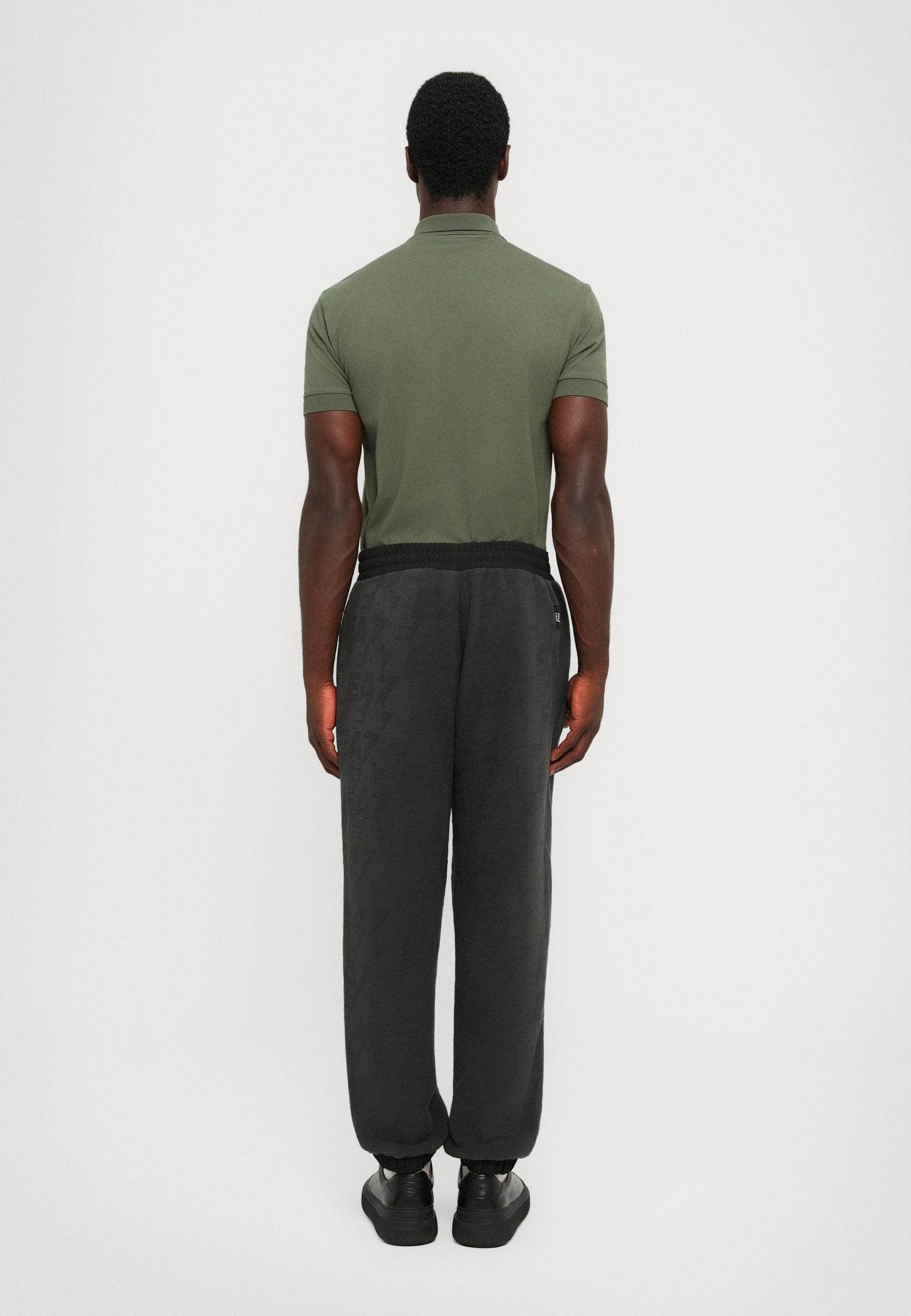TRAIN LOGO SERIES PANTS Media 4