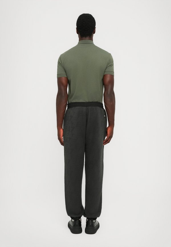 EA7 Emporio Armani TRAIN LOGO SERIES PANTS