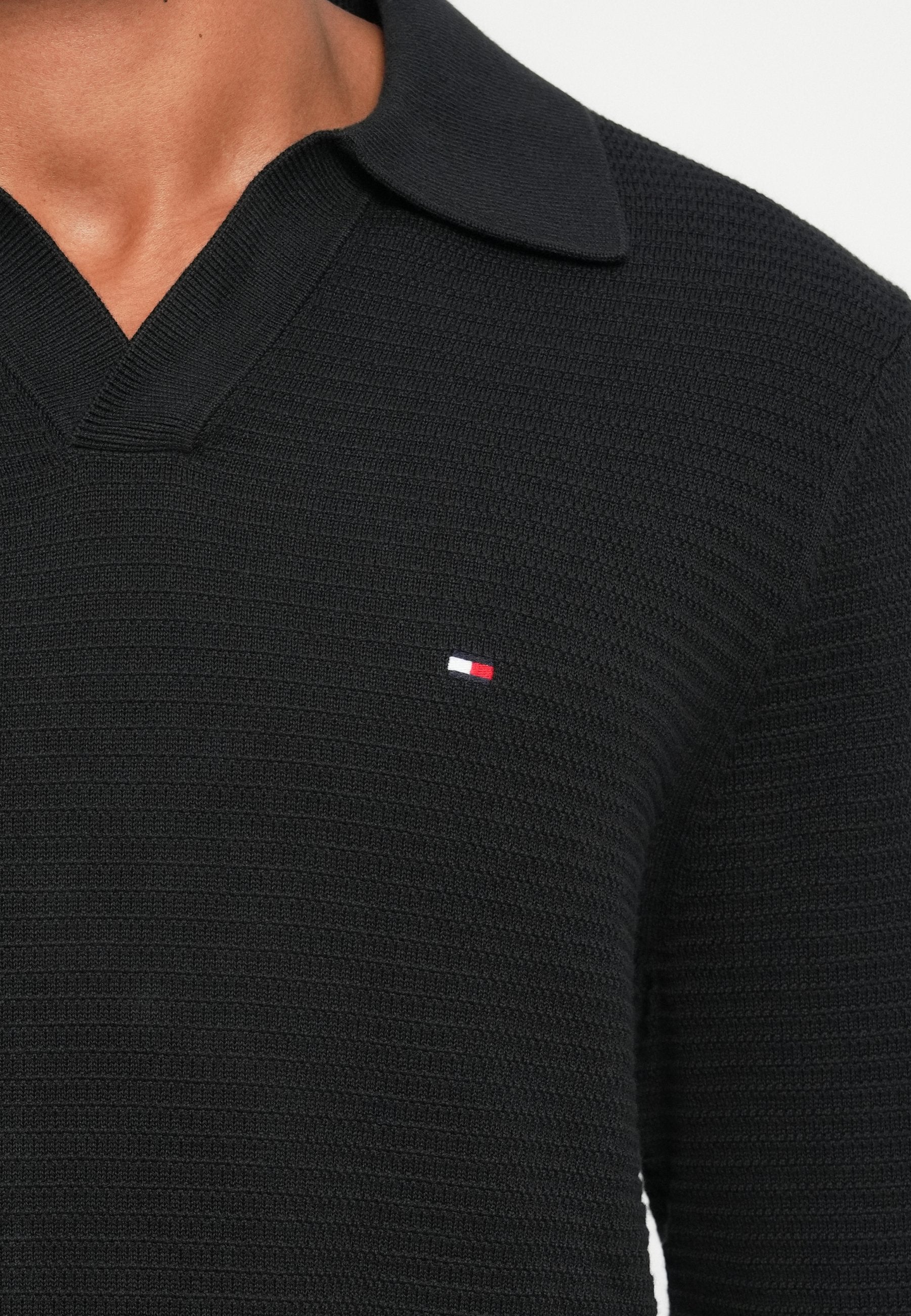 TEXTURED KNIT POLO COLLAR JUMPER Media 6