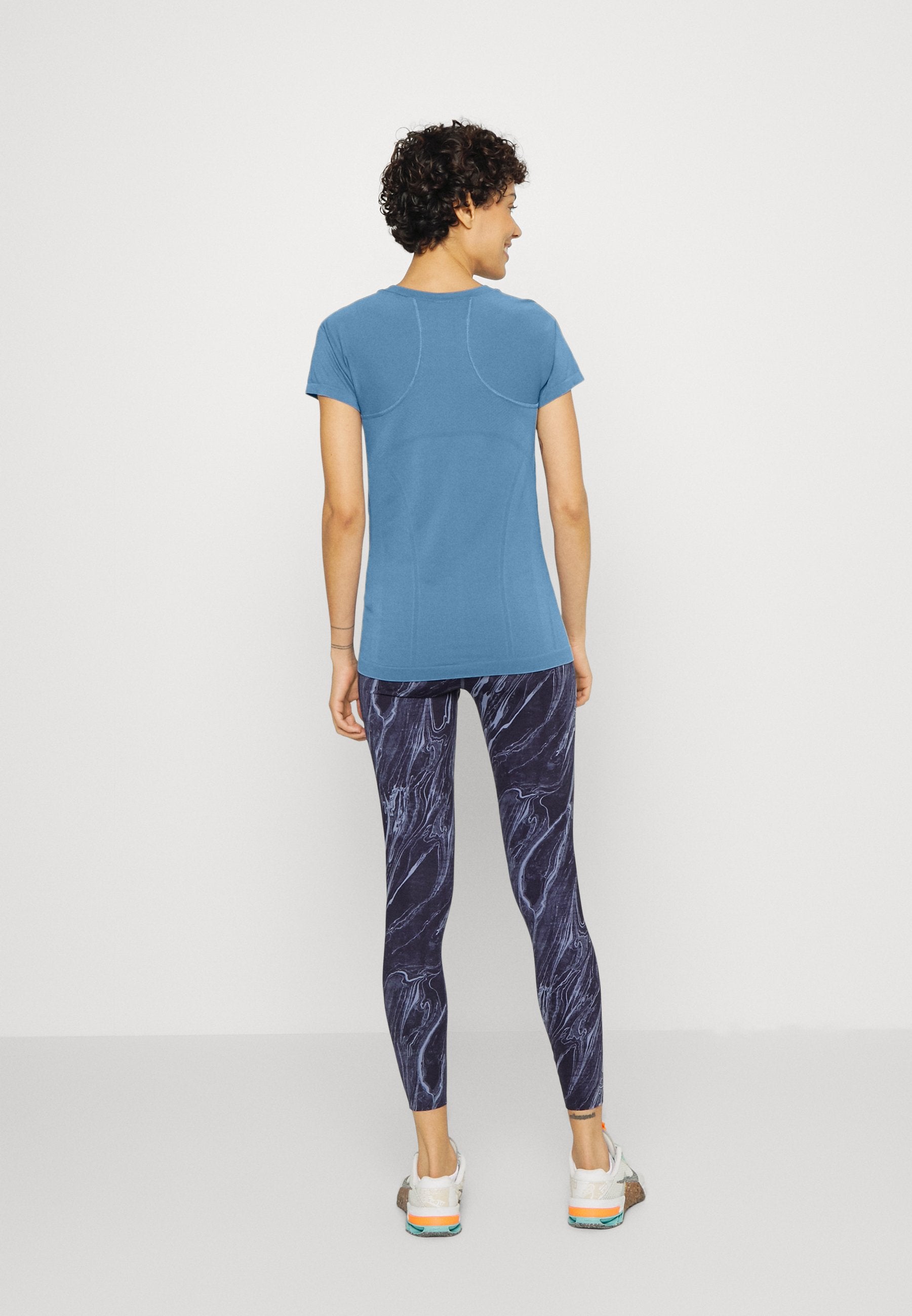 Athleta MOMENTUM SEAMLESS TEE