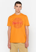 Orangenes Baumwoll-T-Shirt mit einem runden Logo-Design in Pink und Rot. Das Logo zeigt die Wörter "HARDWEAR," "DIESEL," und "DENIM DIVISION."