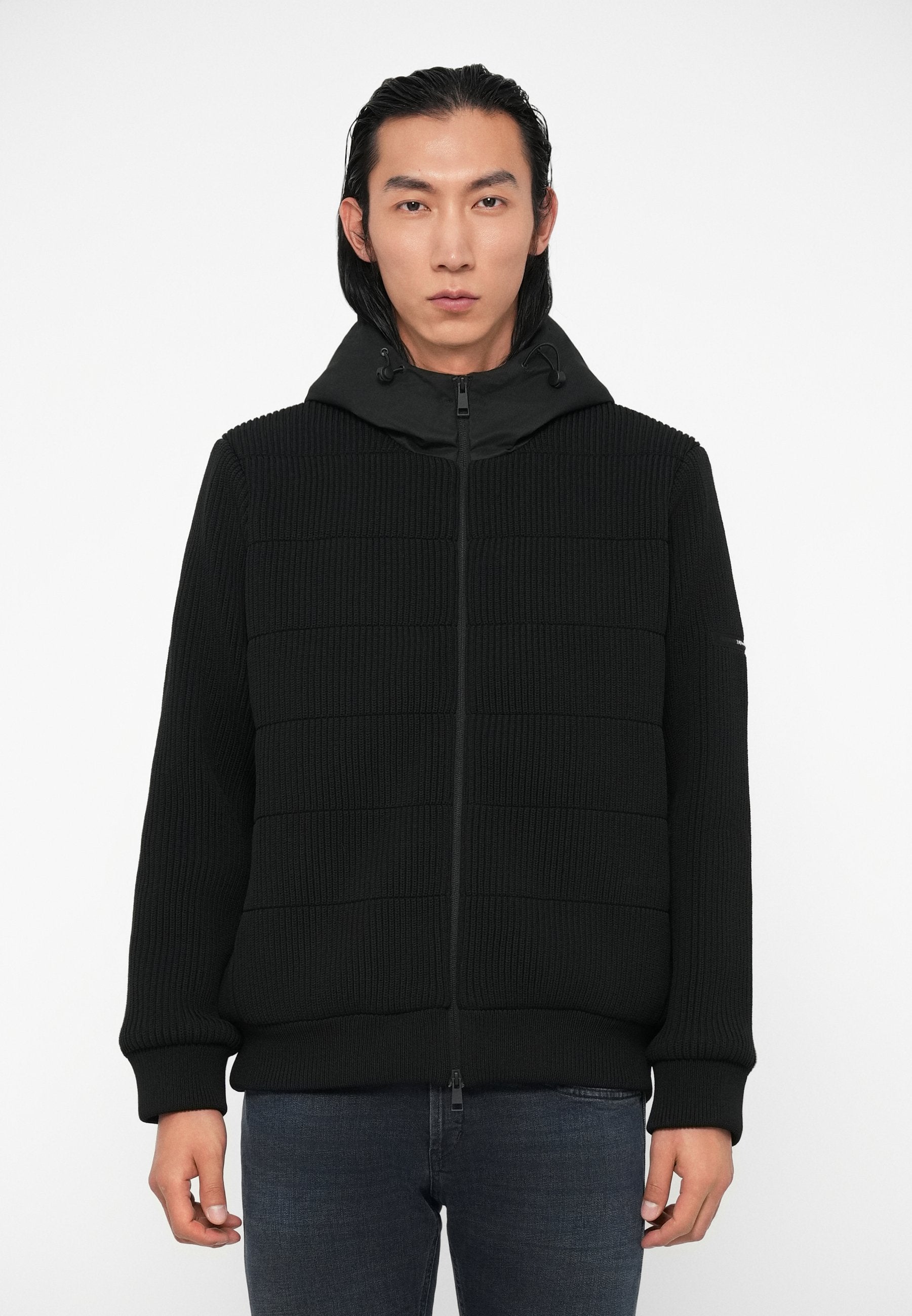 MOUNTAIN JACKET SPECIAL Media 3