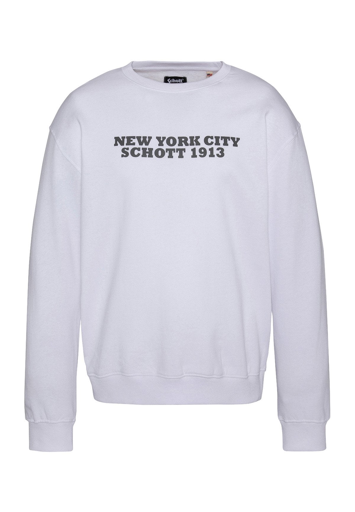 Weißes Sweatshirt mit Rundhalsausschnitt und langen Ärmeln. Mit grauem Text "NEW YORK CITY SCHOTT 1913" auf der Brust. Weiches Material.