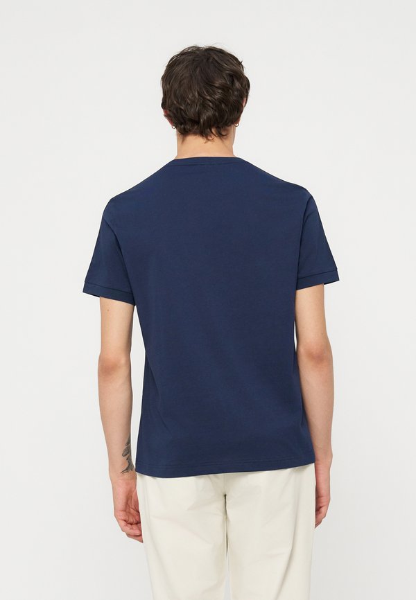 EA7 Emporio Armani