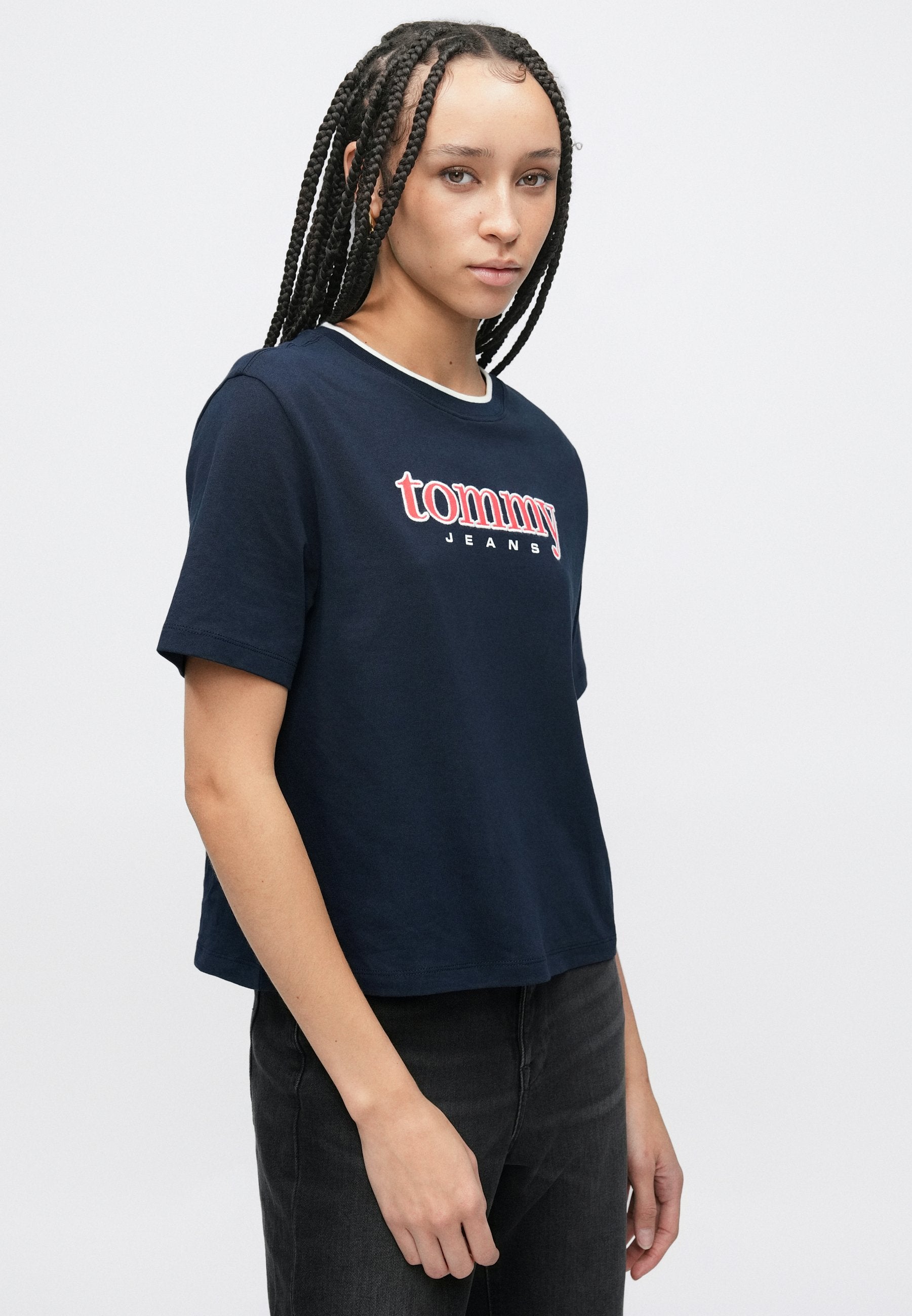 Tommy Jeans LOGO APPLIQUÉ RELAXED BOXY T-SHIRT