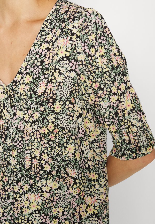 ONLY Tall ONLFREDERIKKE V NECK