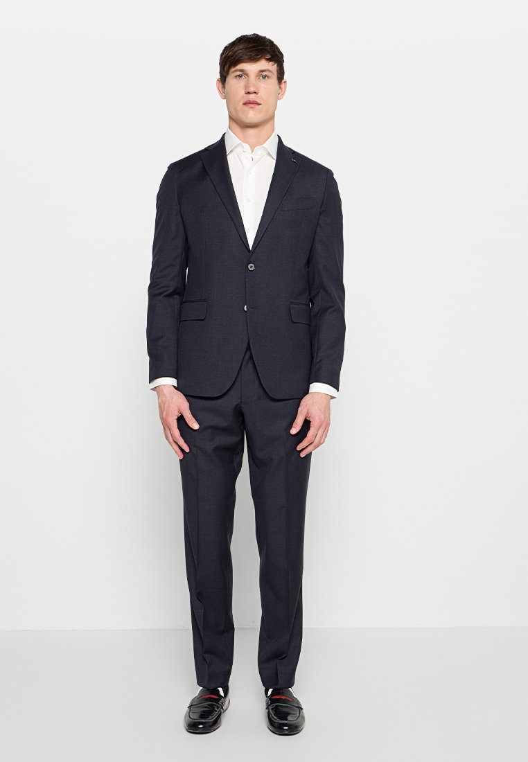 Michael Kors SLIM FIT