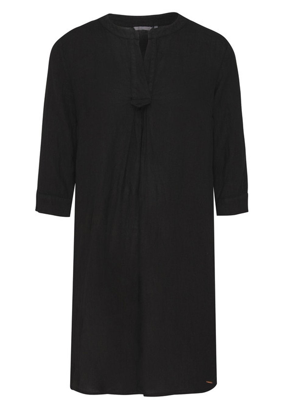 Schwarzes Leinenkleid mit Mandarin-Kragen, Dreiviertelärmeln, plissierten Vorderdetails und lässiger Passform, ausgestattet mit einem kleinen Markenakzent.
