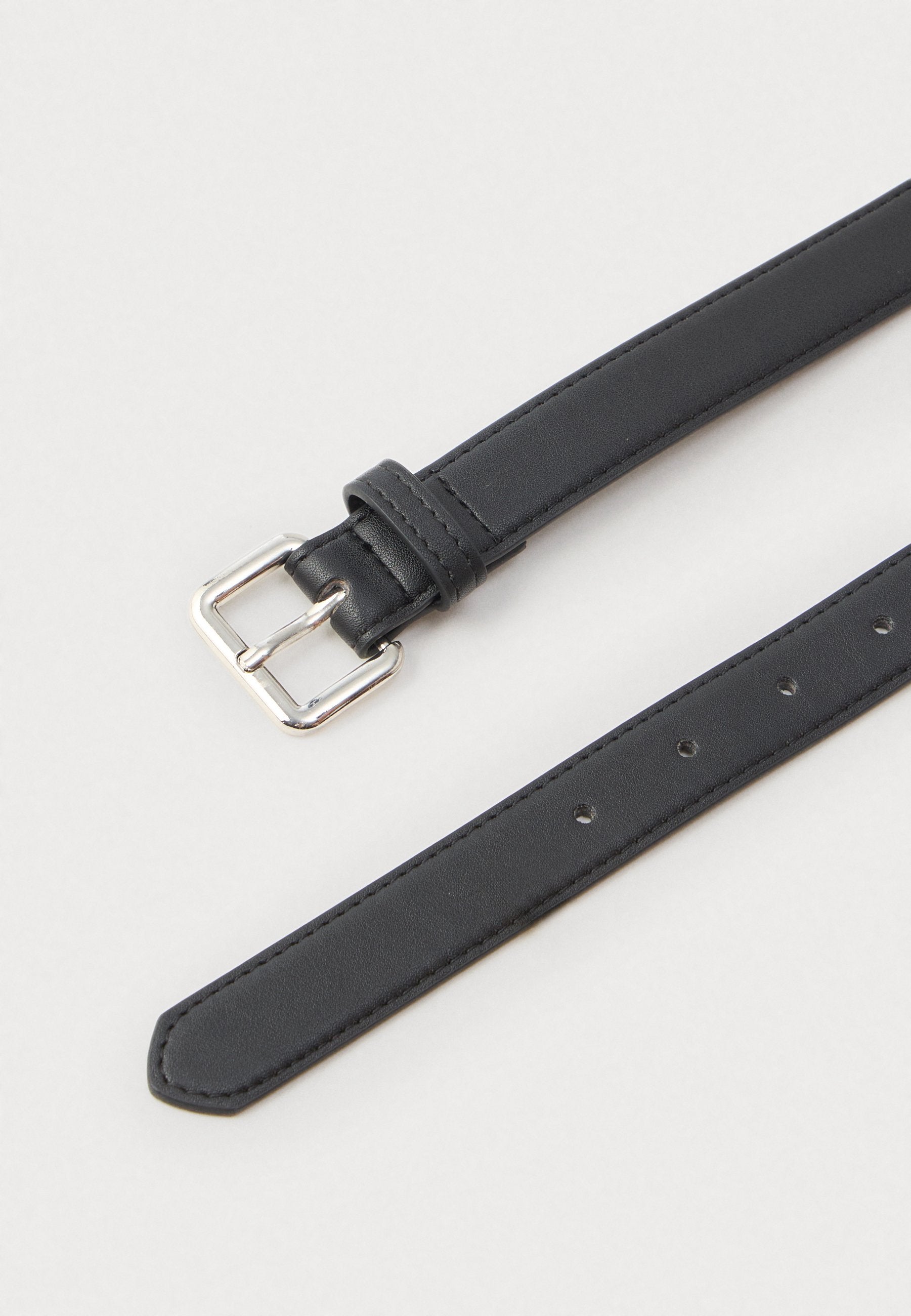 Pier One UNISEX