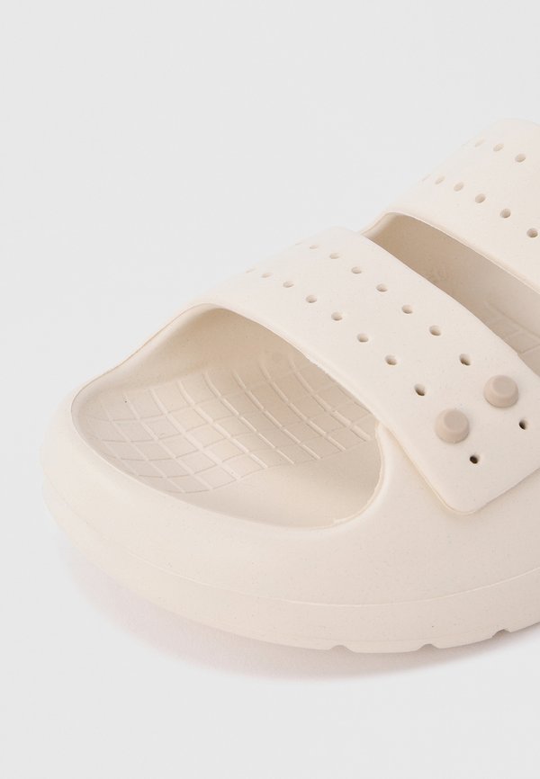 Lacoste SERVE