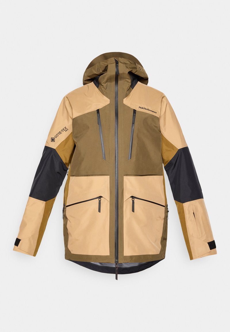 GORE-TEX-Jacke in Braun und Beige mit Kapuze, ausgestattet mit Reißverschlusstaschen und kontrastierenden schwarzen Akzenten an den Ärmeln und Schultern.