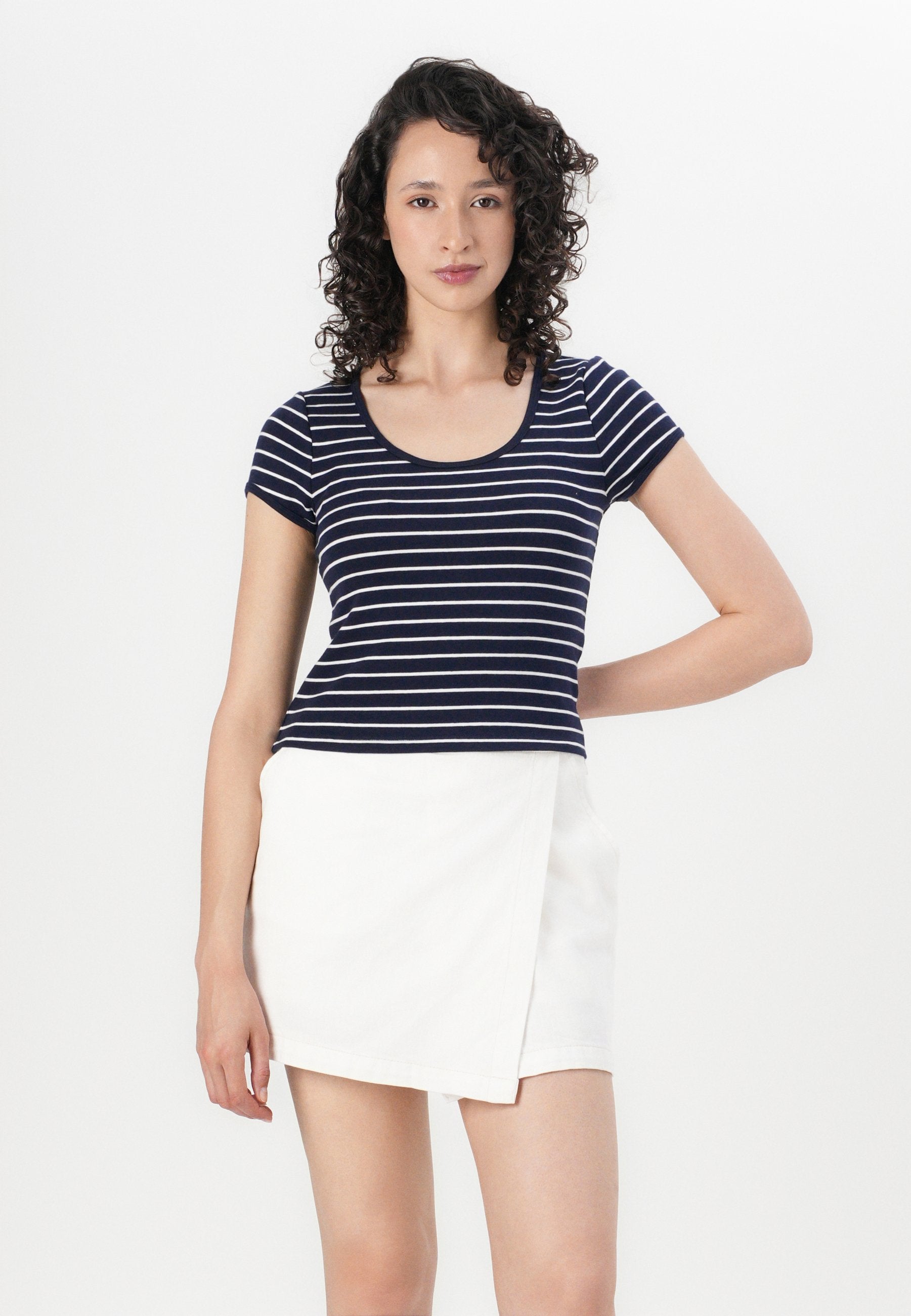 GAP  CROP SCOOP