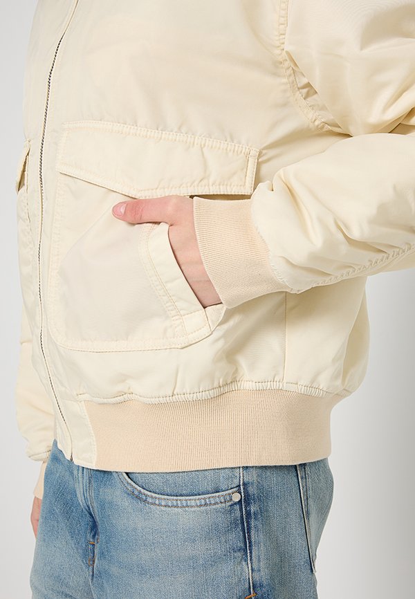 BDG Urban Outfitters