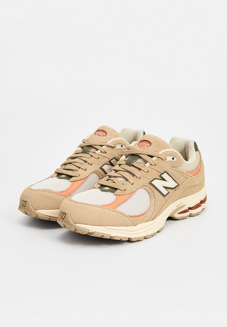 New Balance 2002R