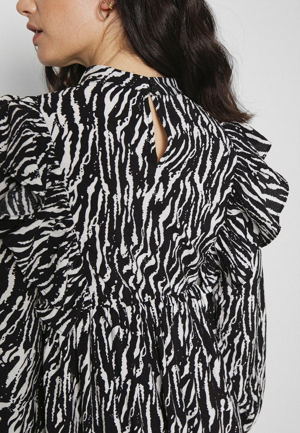 Pieces Maternity PMOLAIA DRESS