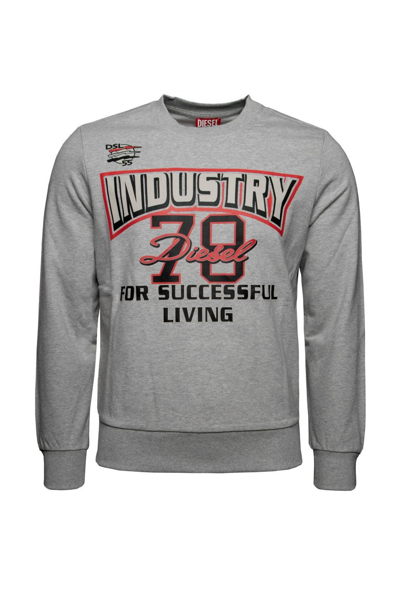 Grauer Sweatshirt aus Baumwolle, mit fettem schwarzen und roten Text: "INDUSTRY 78 Diesel FÜR EIN ERFOLGREICHES LEBEN," mit Rundhalsausschnitt.