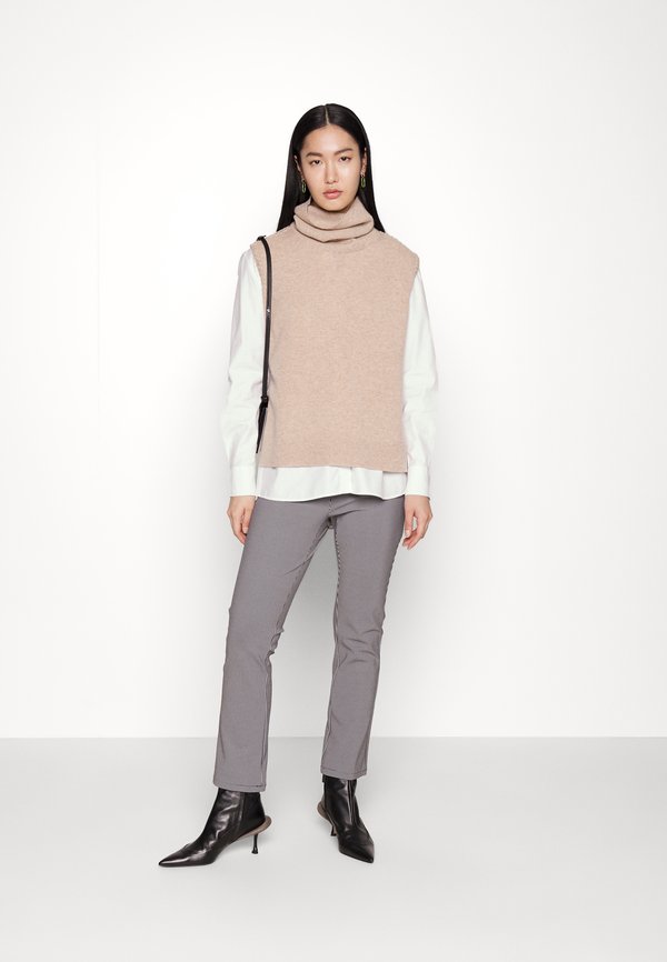 Theory SLIM KICK