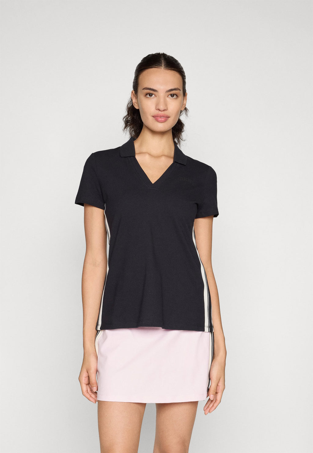 DKNY Sport