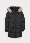 Schwarze gesteppten Winterjacke mit Frontreißverschluss, elastischen Bündchen, seitlichen Taschen mit Knöpfen und einer gefütterten Kapuze aus Fell.