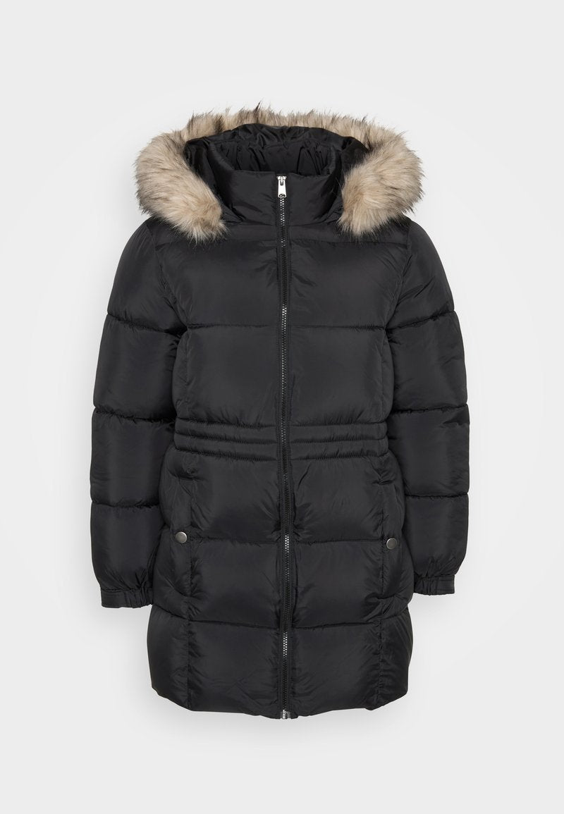 Schwarze gesteppten Winterjacke mit Frontreißverschluss, elastischen Bündchen, seitlichen Taschen mit Knöpfen und einer gefütterten Kapuze aus Fell.