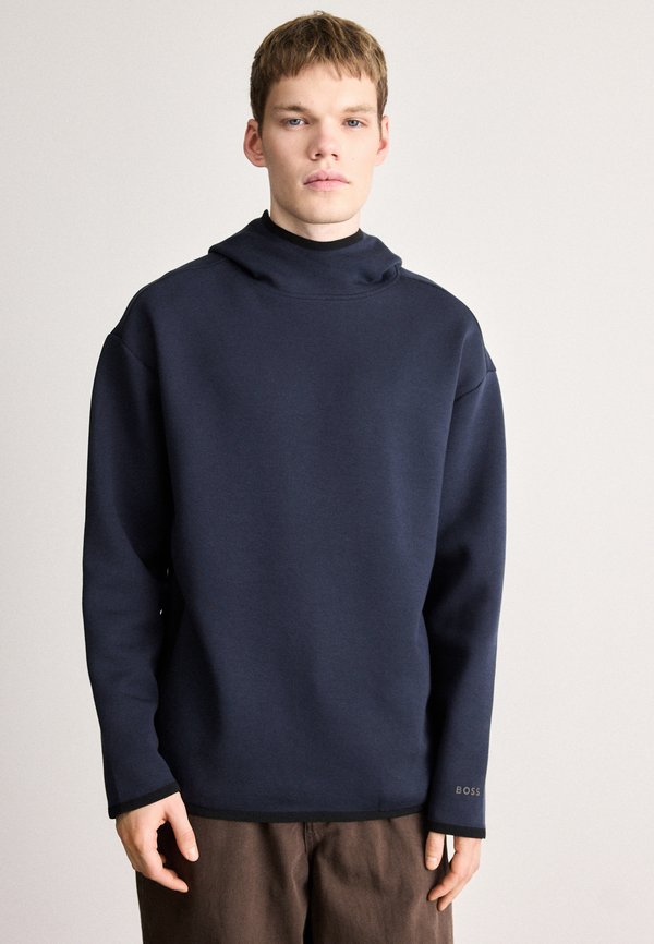 BOSS SNUG HOOD