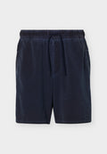 Marineblaue Herren-Sportshorts mit elastischem Bund, verstellbarem Kordelzug, Seitentaschen und Nike-Logo am linken Saum.