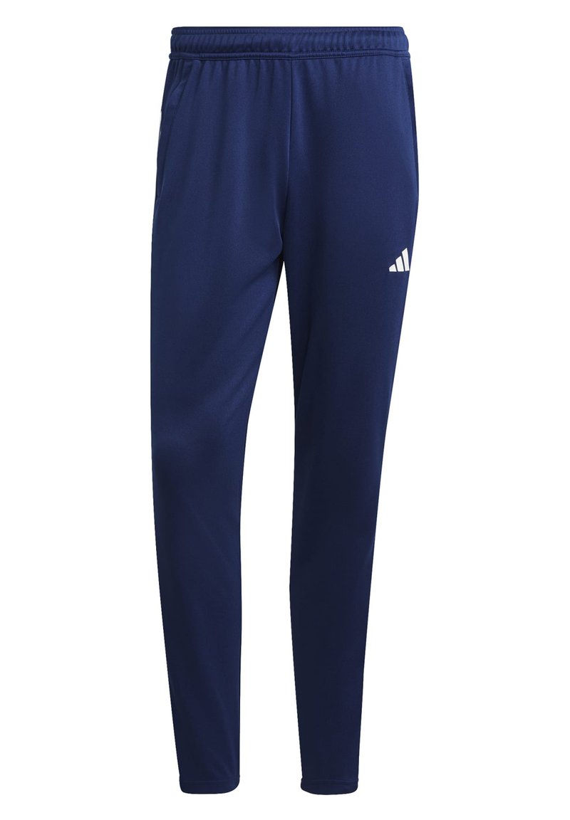 TRAIN ESSENTIALS 3-STRIPES Media 1