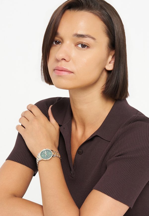 DKNY