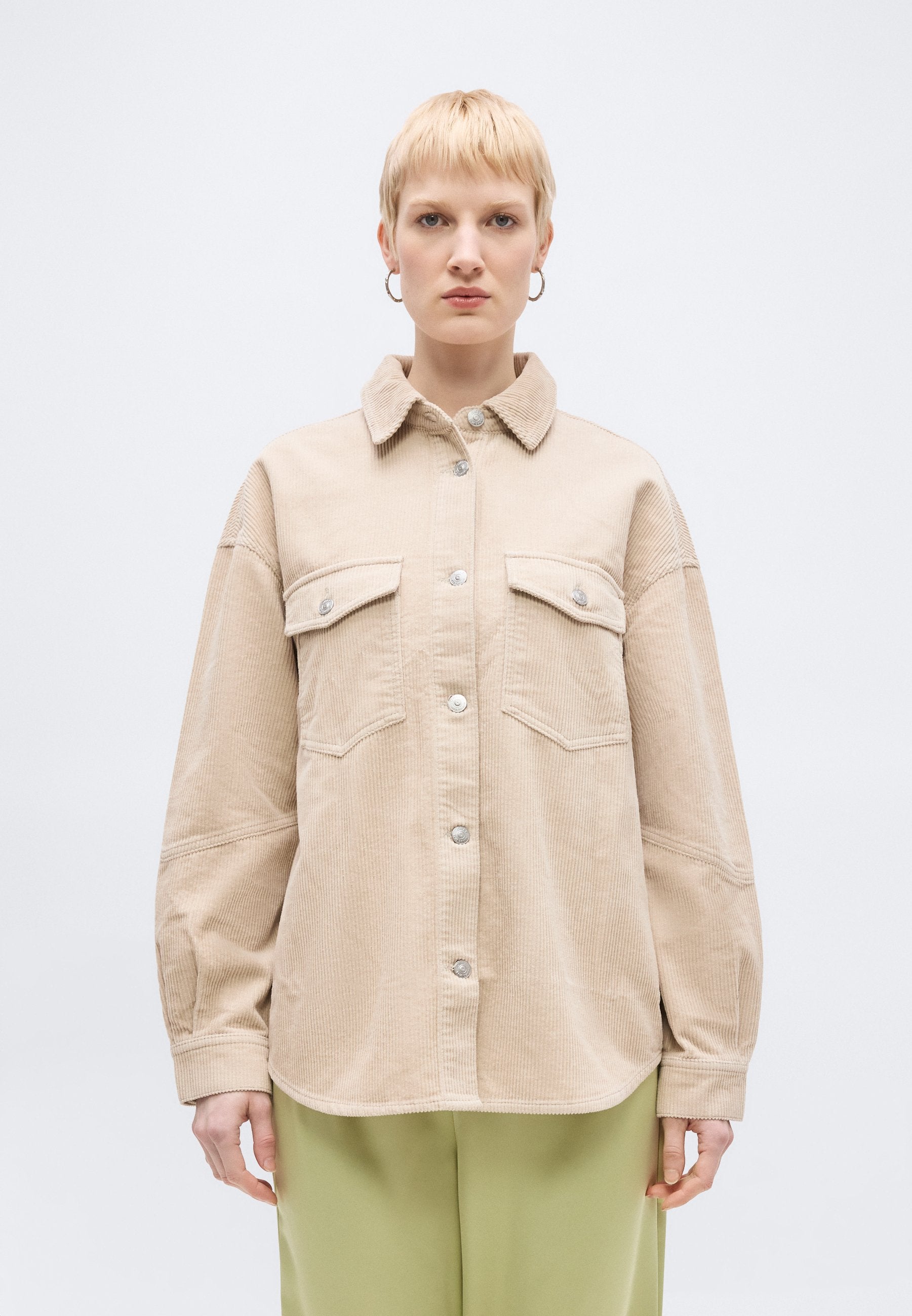 ONLTIGGY SHACKET Media 3