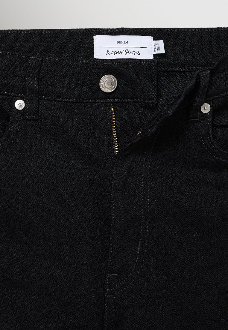 & OTHER STORIES FAVOURITE CUT
