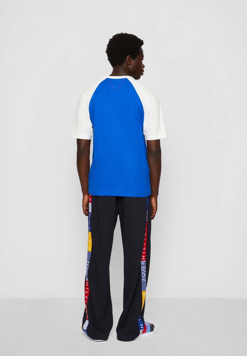 EXCLUSIVE HILFIGER TEAM KIT Media 5