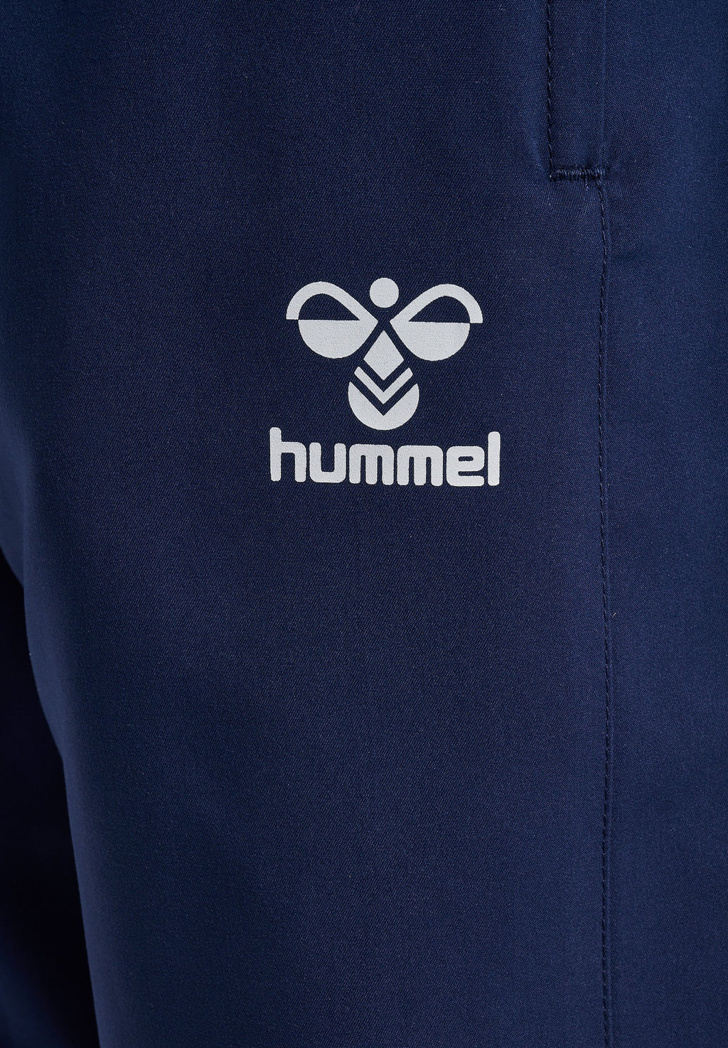 Hummel TRAVEL