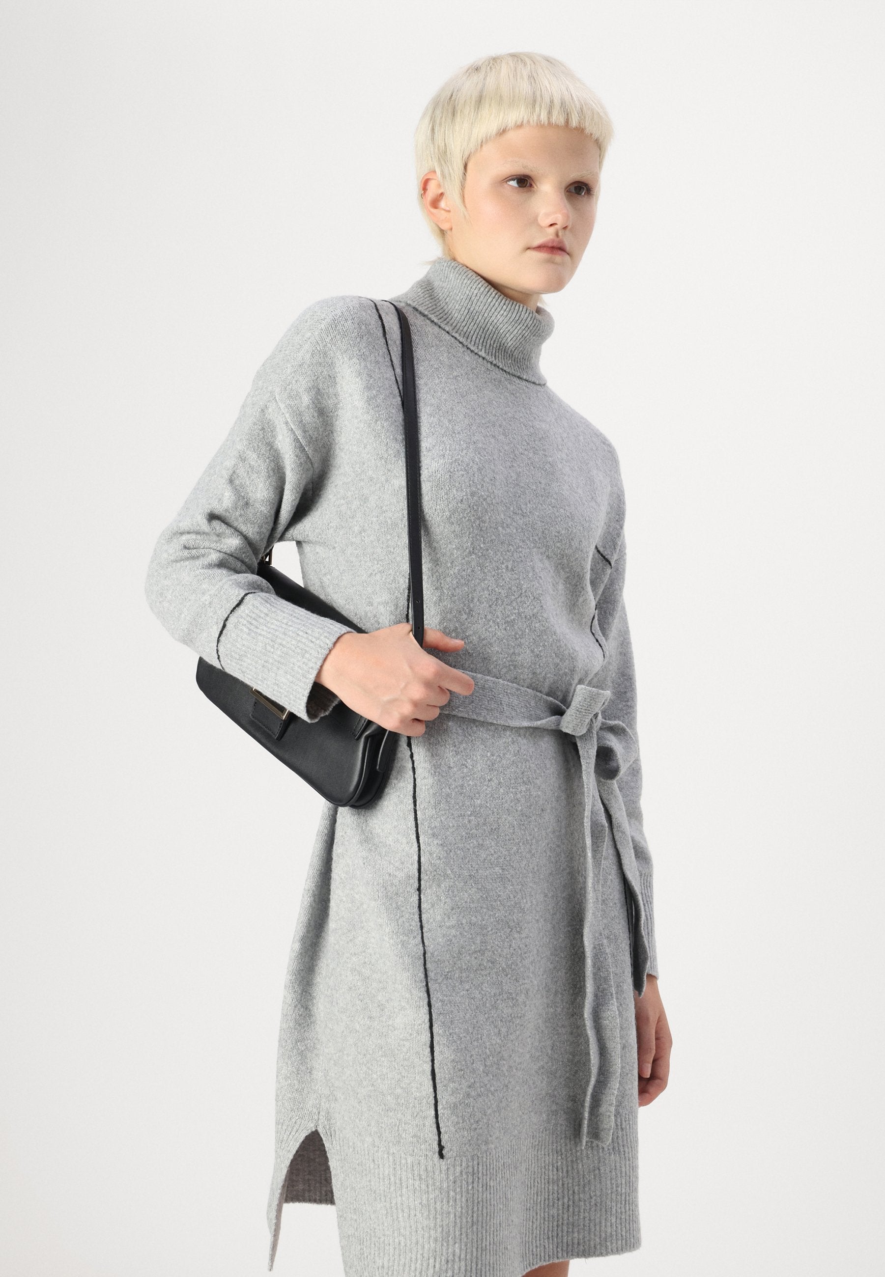 VILA VIHUGO ROLL NECK DRESS/