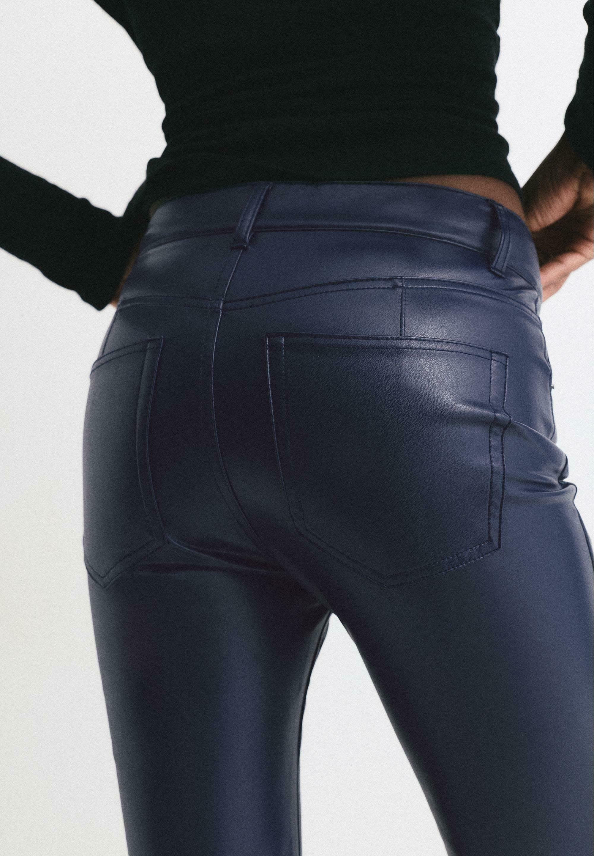 PULL&BEAR EFFECT KICK FLARED